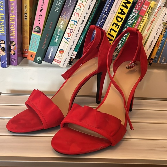 Holiday Heels 🎄 Ruffle strap open toe heels -8 - Picture 2 of 5